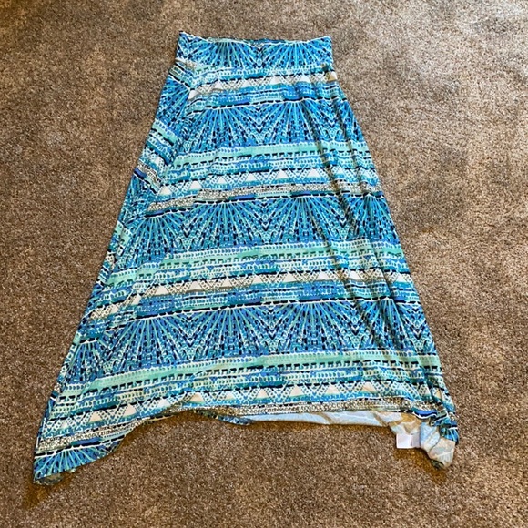 Maurices Dresses & Skirts - Blue green white skirt